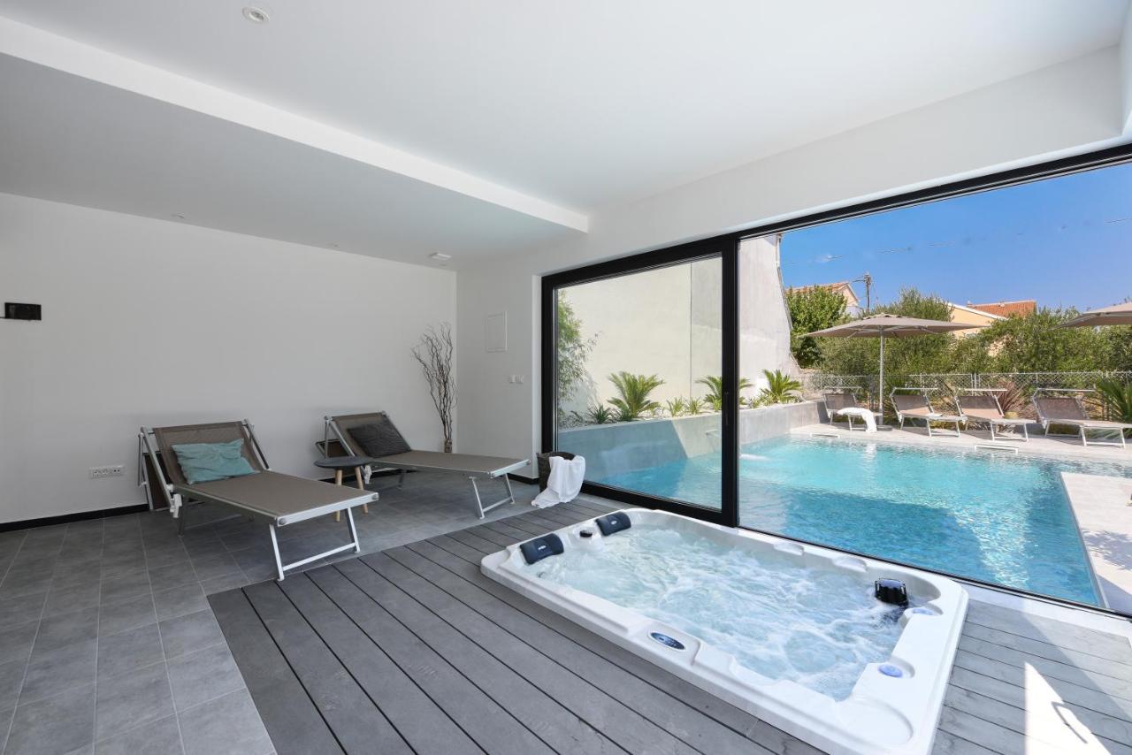 Villa Omnia Zadar Exterior photo